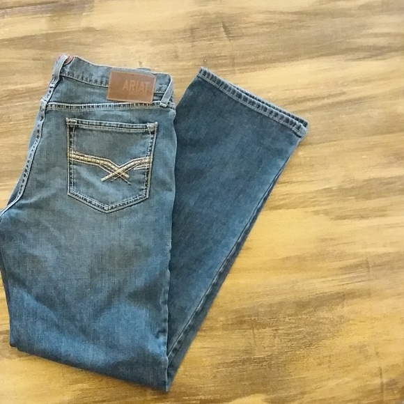 men's ariat jeans on sale